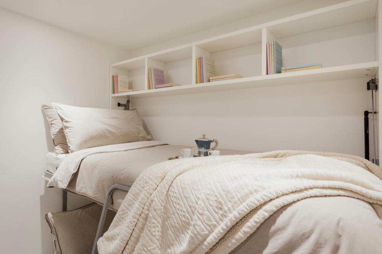 Charming Apartment On The Darsena Navigli - Pulizia Eccezionale Milan Exterior photo
