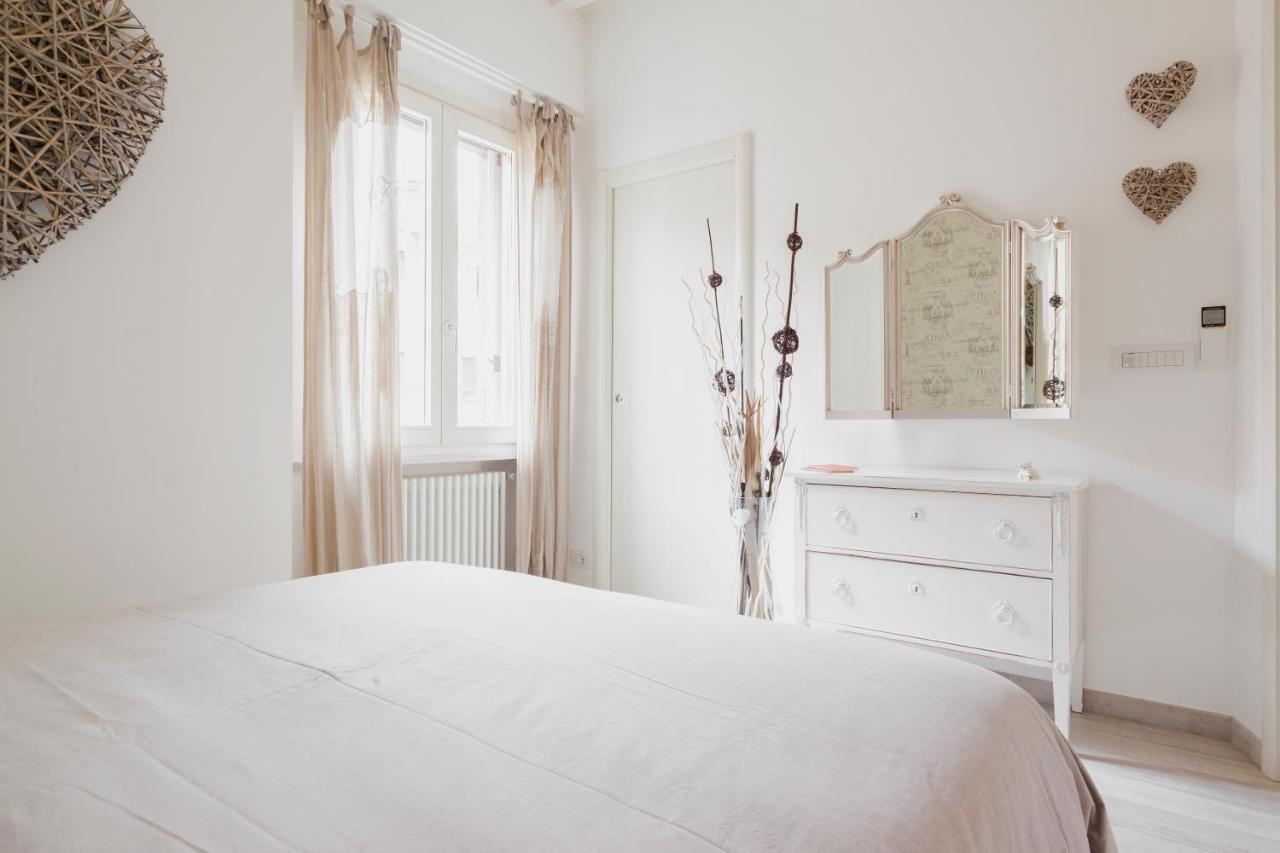 Charming Apartment On The Darsena Navigli - Pulizia Eccezionale Milan Exterior photo